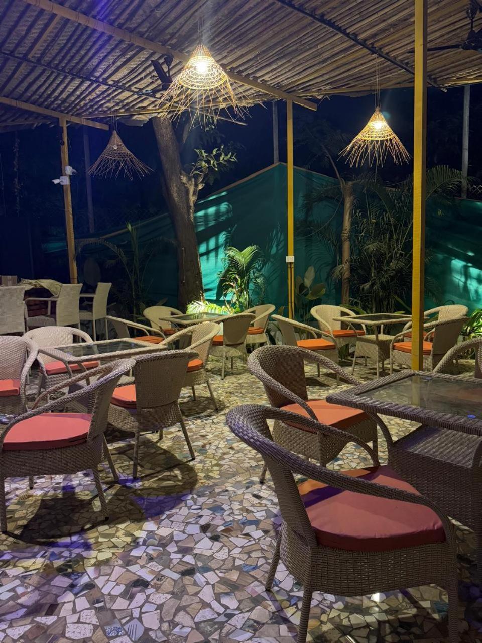 Simple Belle By Half Orangee With Swimming Pool ,near To -clubs - Hill For Corporate Bookings-summer Vacation!! Vagator