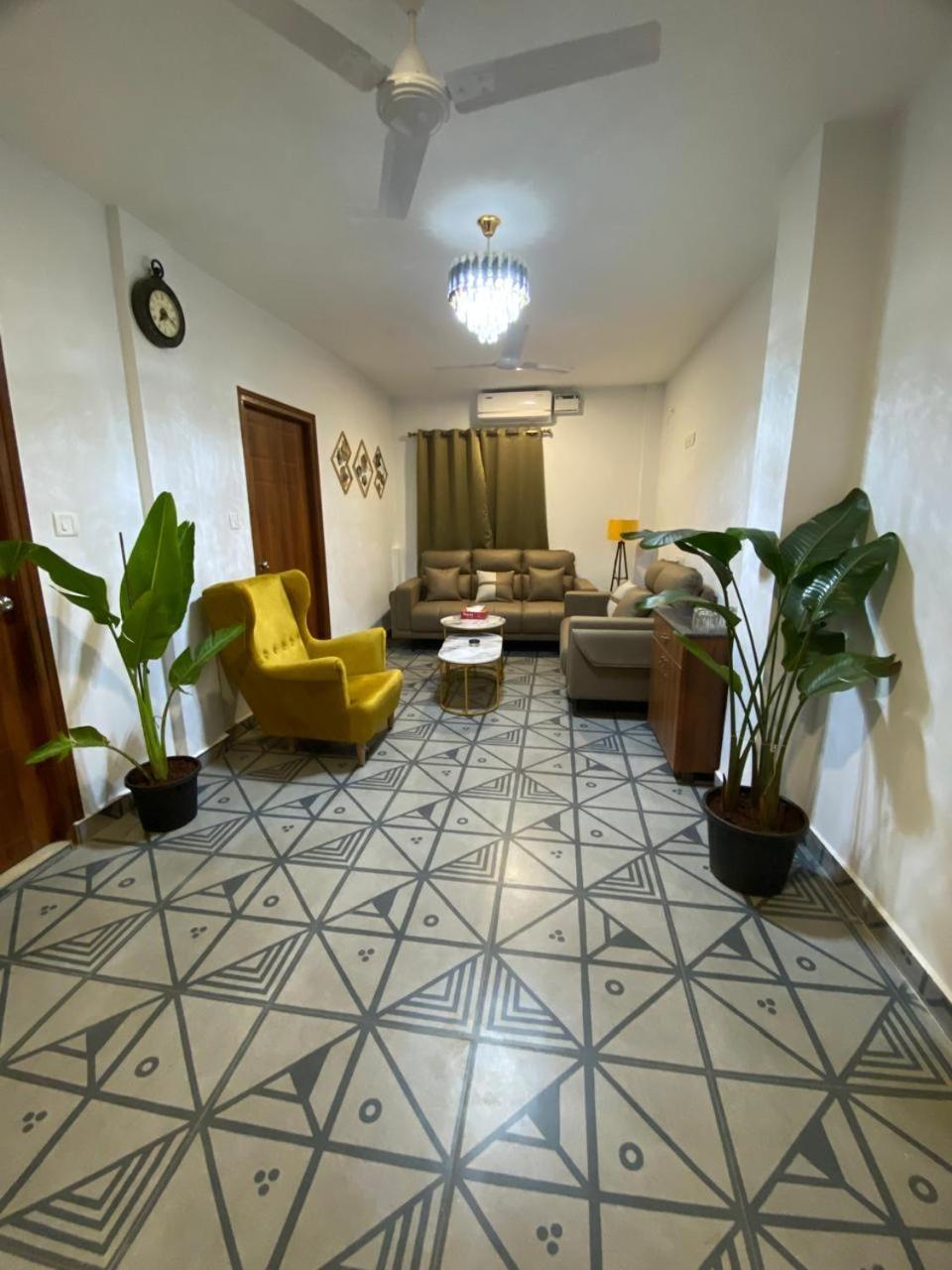 Simple Belle By Half Orangee With Swimming Pool ,near To -clubs - Hill For Corporate Bookings-summer Vacation!!