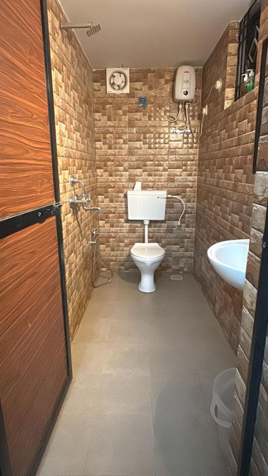 Simple Belle By Half Orangee With Swimming Pool ,near To -clubs - Hill For Corporate Bookings-summer Vacation!! Hostel Vagator